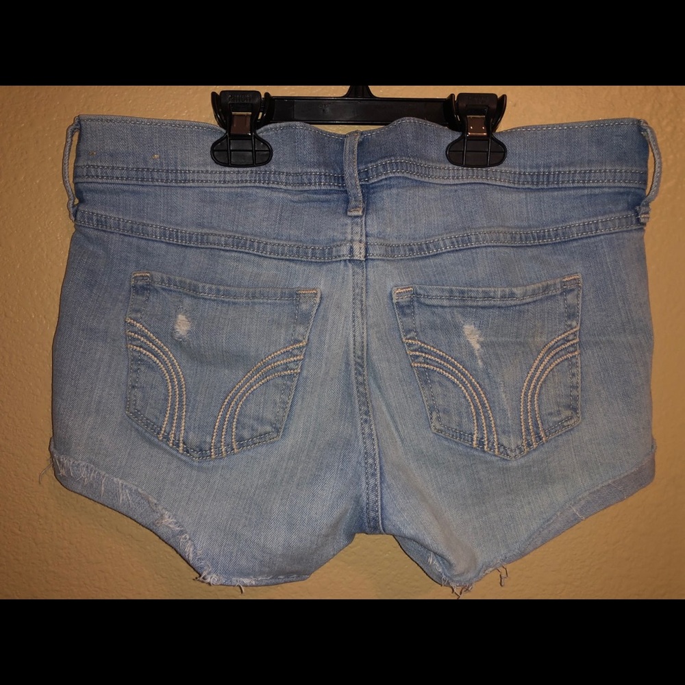 Shorts - Picture 3 of 3